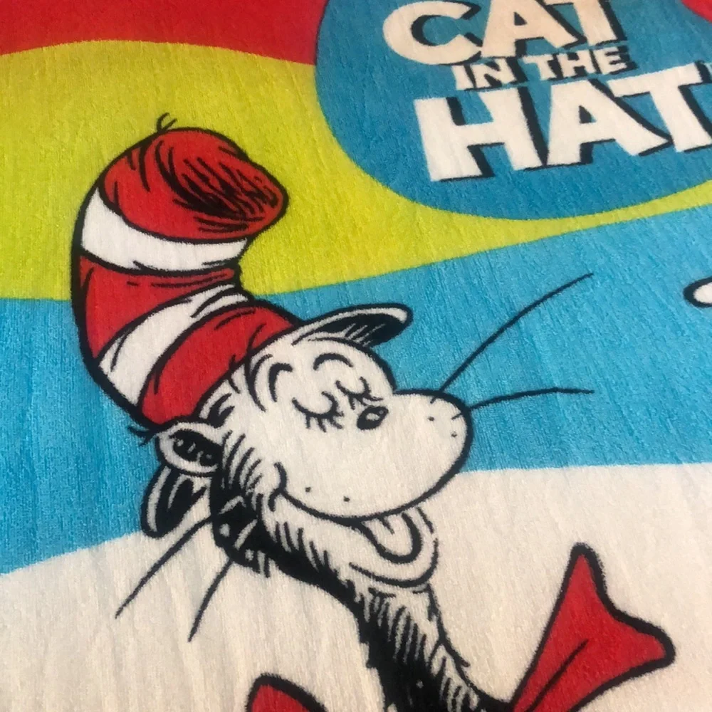 Dr Seuss Cat in the  Hat Towel - Picture 4 of 5
